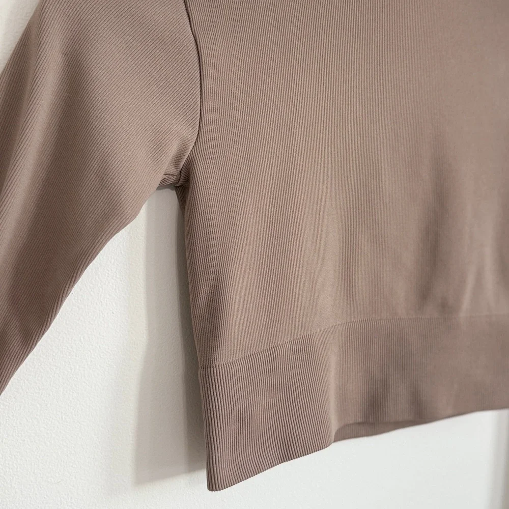 Dynamite Taupe Long Sleeve Ribbed Crop Top - Picture 2 of 8